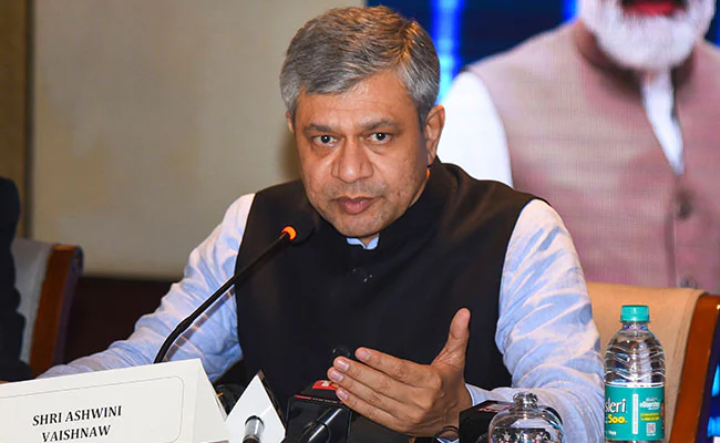 Indian Railways Privatisation: भारतीय रेलवे का अब होगा निजीकरण, रेल मंत्री अश्विनी वैष्णव ने बताया पूरा प्लान! 1 Indian Railways Privatisation: भारतीय रेलवे का अब होगा निजीकरण, रेल मंत्री अश्विनी वैष्णव ने बताया पूरा प्लान!