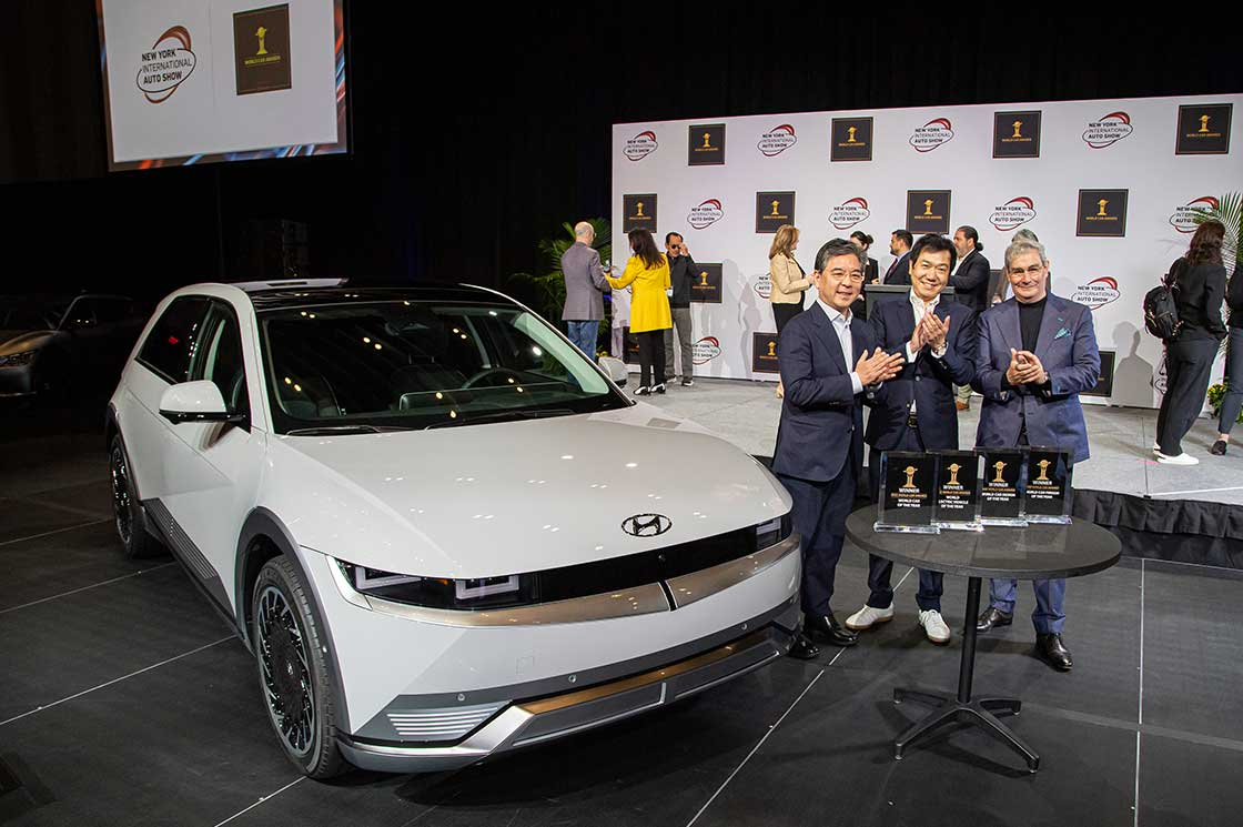 Hyundai Ioniq 5: फुल चार्ज में 480KM दौड़ने वाली ये धांसू इलेक्ट्रिक कार, कल से भारत में शुरू होगी इसकी बुकिंग, खतरे में Nexon EV! 2 image 213