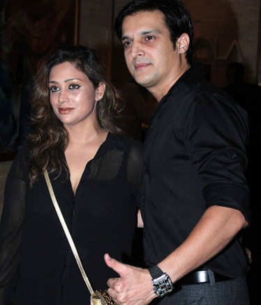 Jimmy Sheirgill with his wife