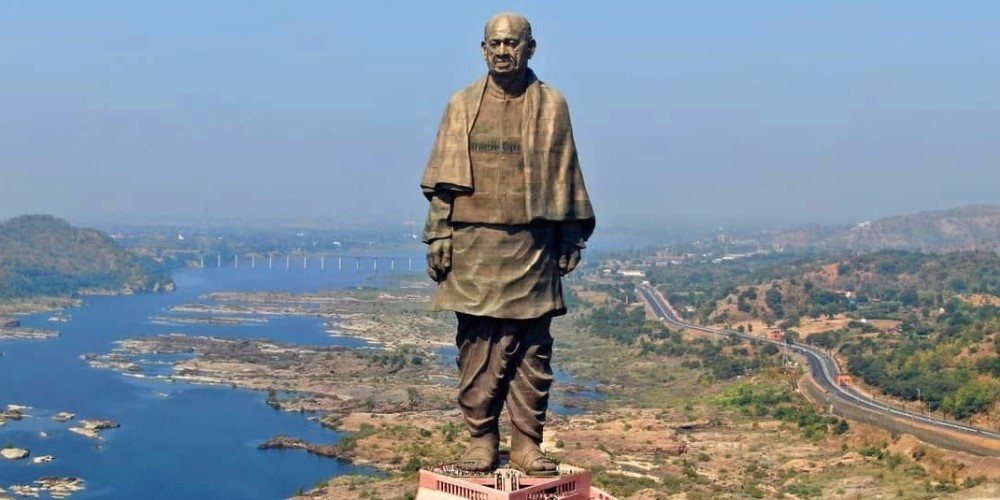 Top-20-tallest-statues-in-the-world