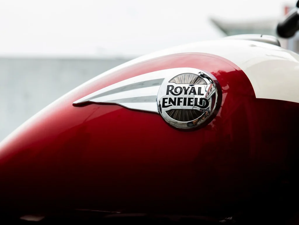 royal enfield super meteor 650 tank badge closeup