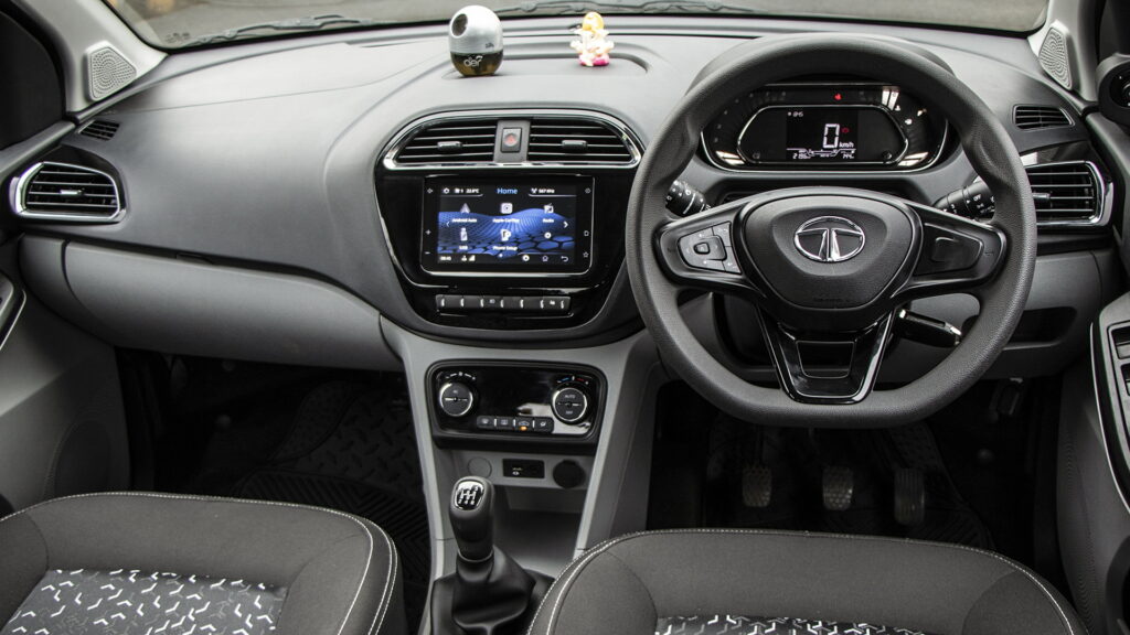 tiago interior dashboard 3