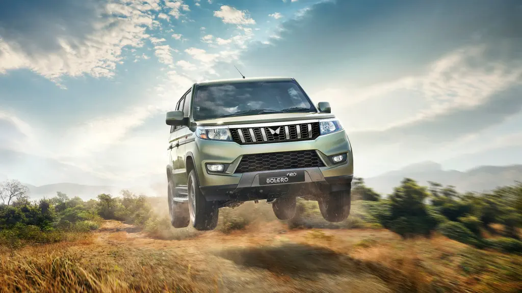 Tata Safari को भी पछाड़ती है ये धाकड़ एसयूवी कार, अभी-अभी हुई लॉन्च, कीमत बस 11.50 लाख 1 Bolero-Neo_Gallery_1920x1080px_7
