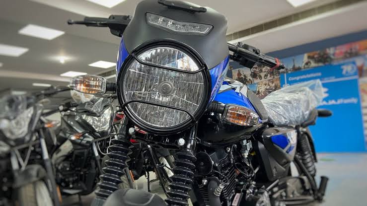 Bajaj CT110X Price Engine Mileage Features