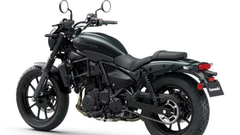 Bullet को उसकी मम्मी याद दिलाने आया Kawasaki Eliminator 450 बाइक! लुक और फीचर जानकर तुरंत ही जाओगे खरीदने