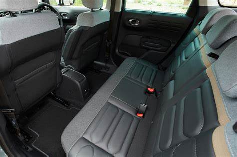 लॉन्च हुई Citroen C3 Aircross नई -मेड -साइज SUV, कीमत जानकर छूटेगा पसीना 6 OIP 16 4