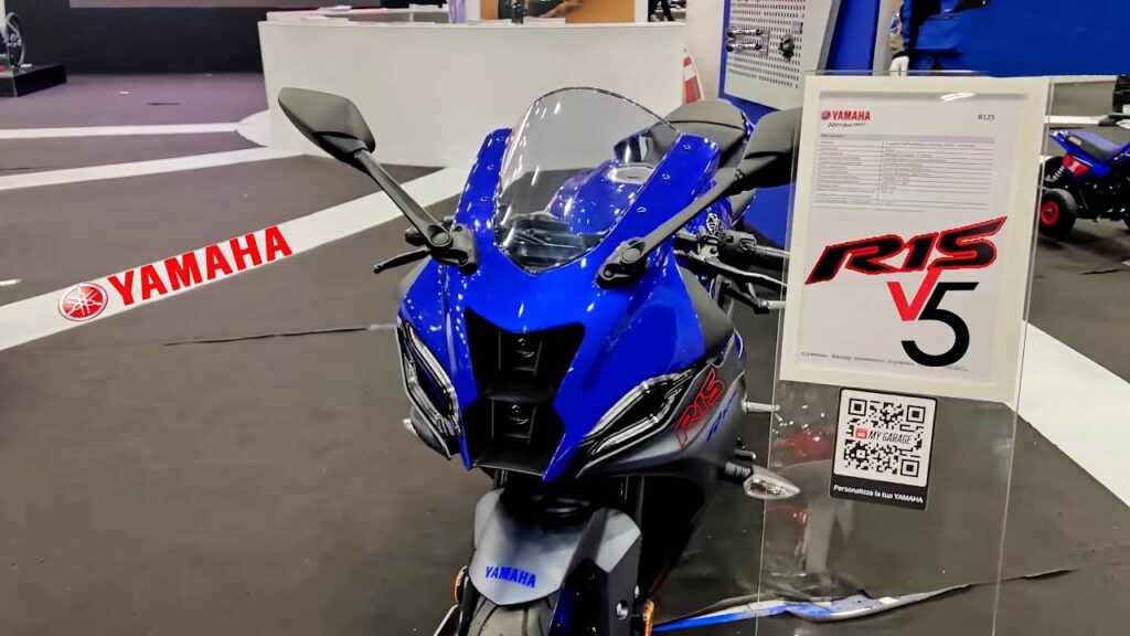 मशीनगन स्टाइल में KTM को पछाड़ देगा Yamaha R15 का चमचमाता लुक, कड़कड़ाते फीचर्स और इंजन भी मजबूत