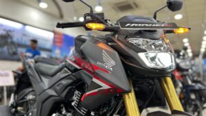 TVS Apache को मस्ताना भुला देगी Honda की ये स्टाइलिश बाइक, झमाझम फीचर्स के साथ माइलेज भी झन्नाट