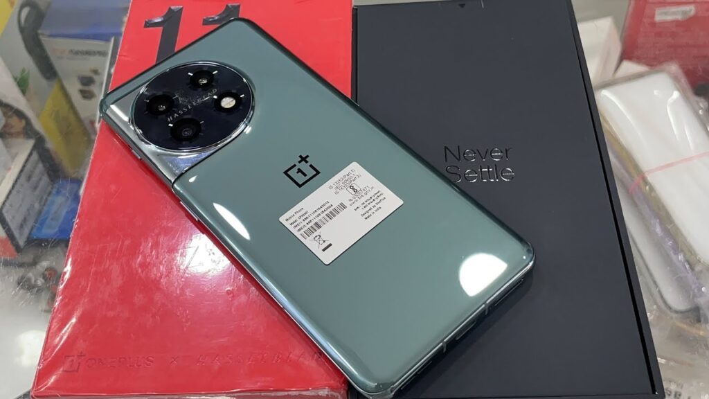 OnePlus का खतरनाक कैमरे वाला स्मार्टफोन मिल रहा बेहद सस्ते में, कम कीमत में मिलेंगे दनदनाते फीचर्स, देखे कीमत