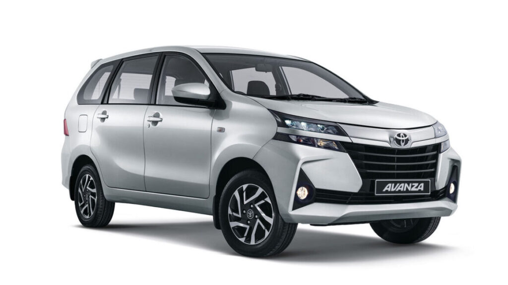 Ertiga के लिए डेंजर बनेगी Toyota की खतरनाक MPV, जबराट फीचर्स और अच्छे माइलेज से बनाएगी किलर मार्केट 1 Ertiga के लिए डेंजर बनेगी Toyota की खतरनाक MPV, जबराट फीचर्स और अच्छे माइलेज से बनाएगी किलर मार्केट