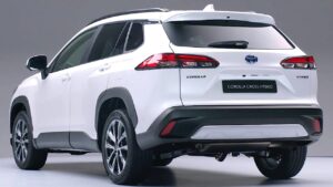 XUV 700 की उड़ान पर ब्रेक लगायेगा Toyota की लक्ज़री SUV, दमदार इंजन और ब्रांडेड फीचर्स के साथ देखे कीमत