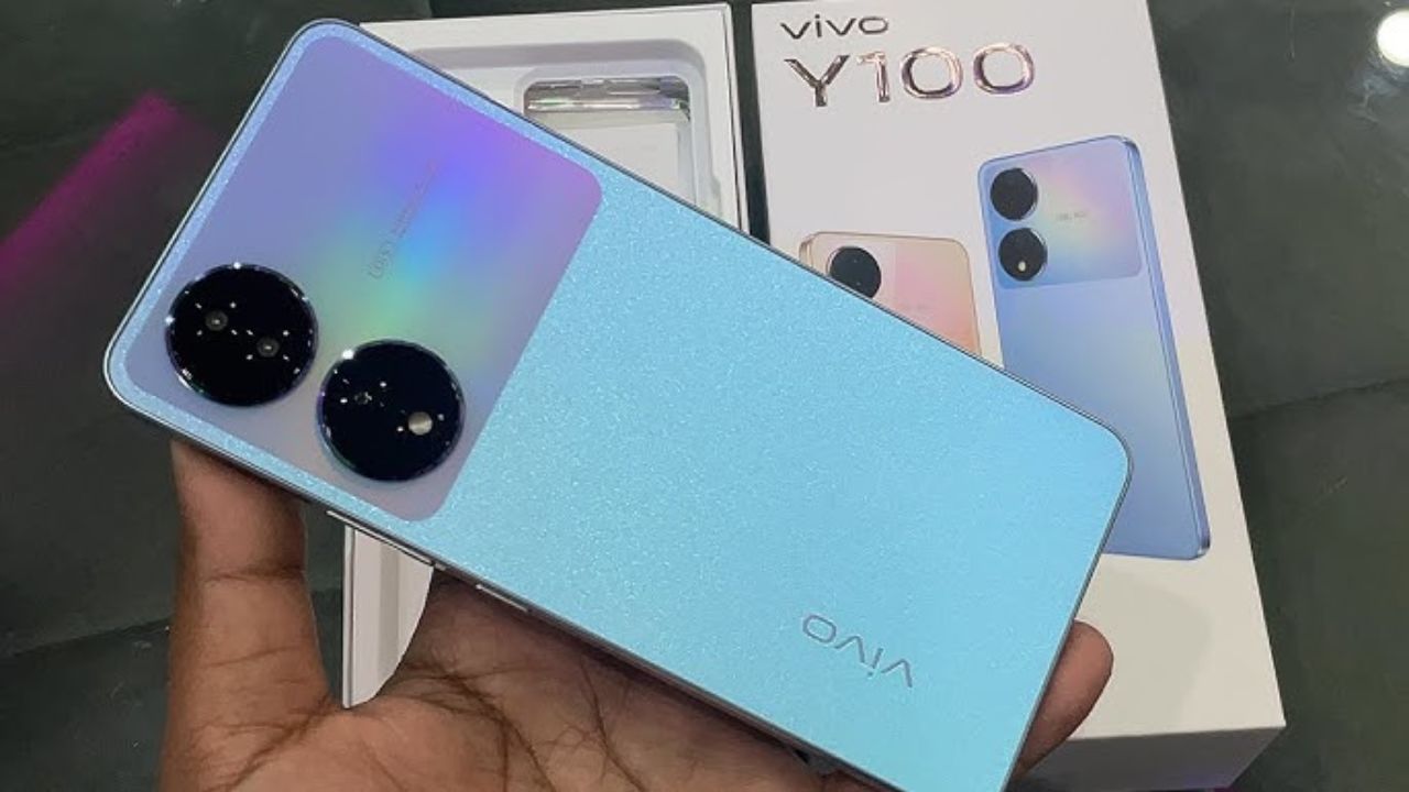 हसीनाओ को दीवाना बना देंगा Vivo का धांसू स्मार्टफोन, झक्कास कैमरा के साथ दमदार बैटरी, देखे कीमत और फीचर्स 1 हसीनाओ को दीवाना बना देंगा Vivo का धांसू स्मार्टफोन, झक्कास कैमरा के साथ दमदार बैटरी, देखे कीमत और फीचर्स